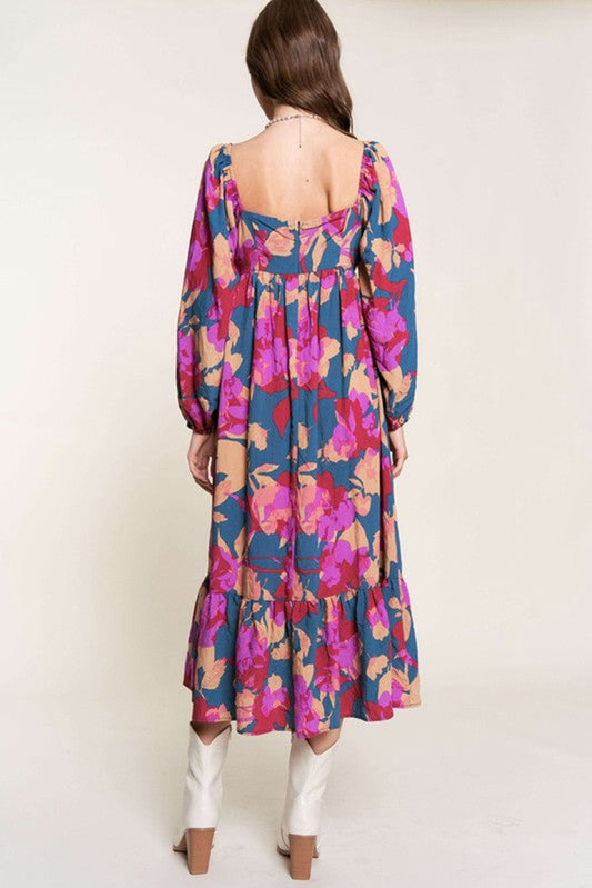 Vestido floral con escote cuadrado y mangas abullonadas