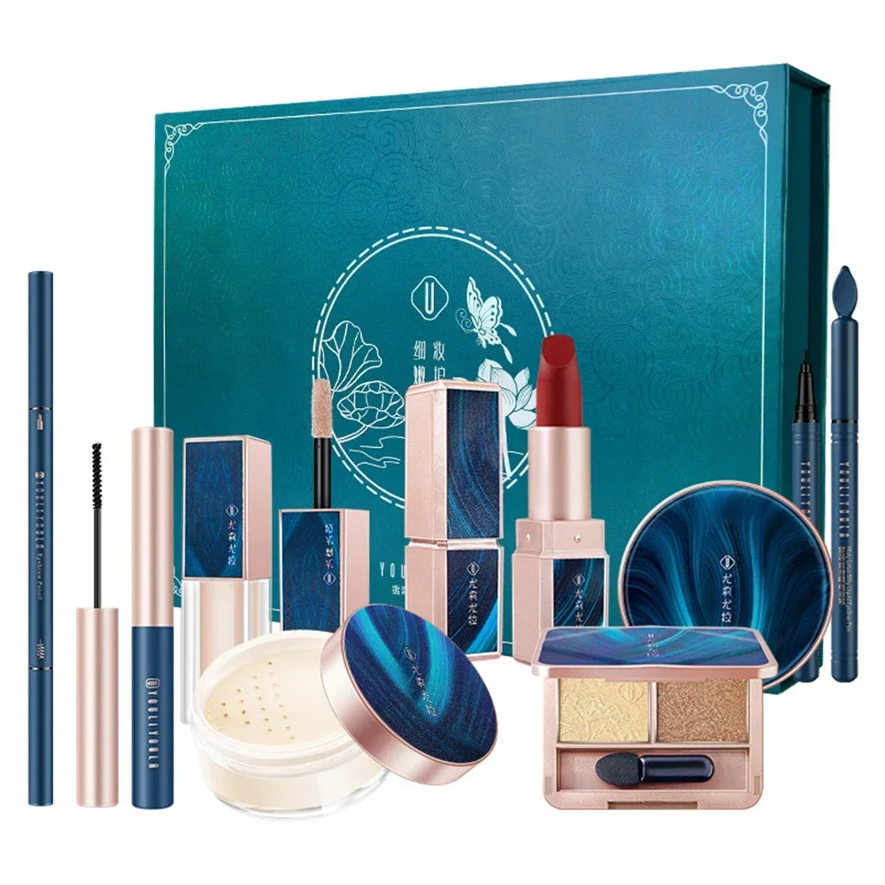 Set de maquillaje BB Bellezachic de 8 piezas en caja de regalo, con productos de belleza en colores variados y presentación elegante.