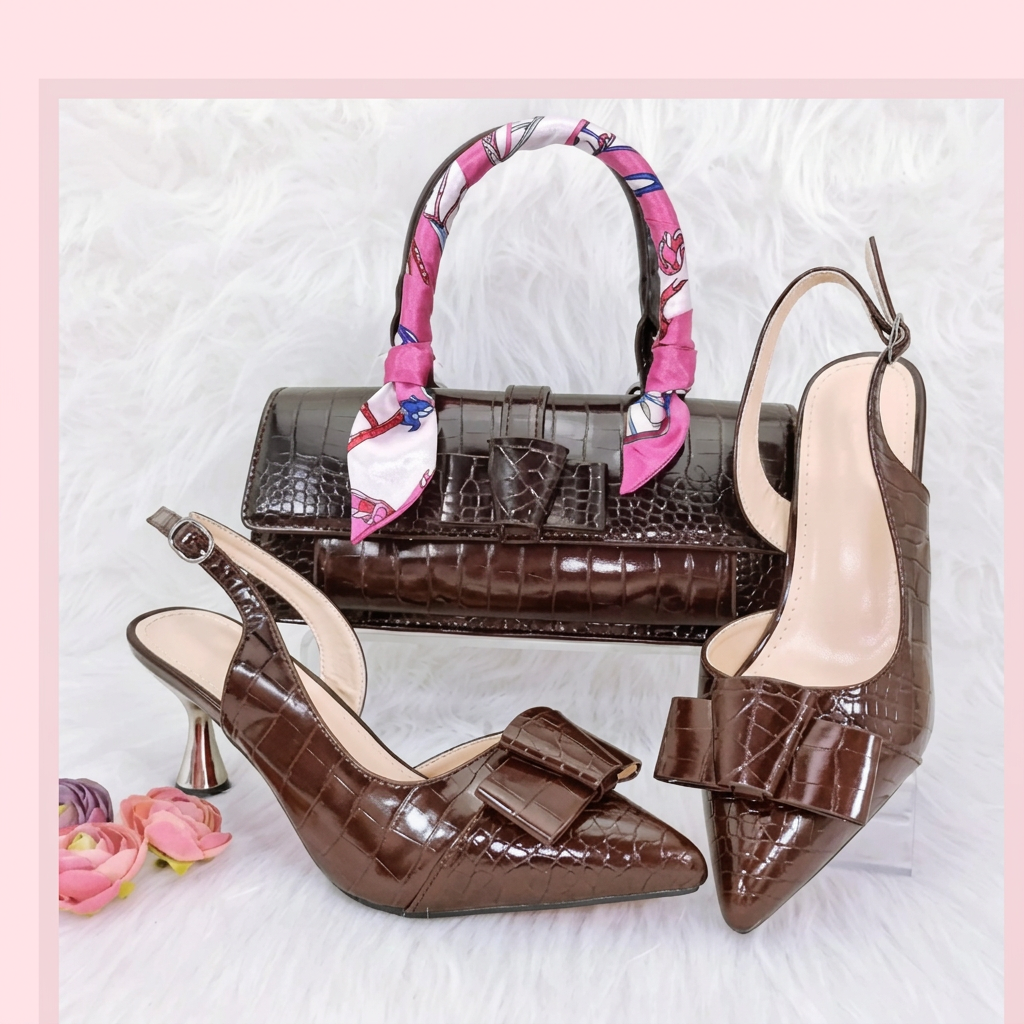 Conjunto de zapatos de tacón y bolso con lazo de la marca BB Bellezachic en color marrón elegante.