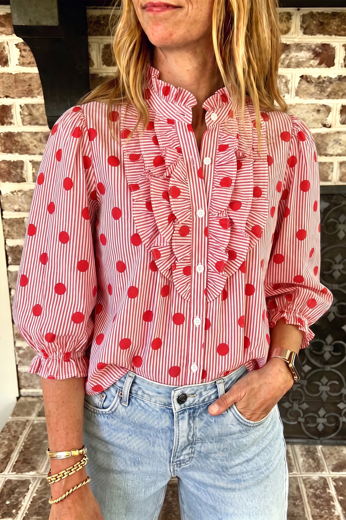 Blusa de lunares con volantes