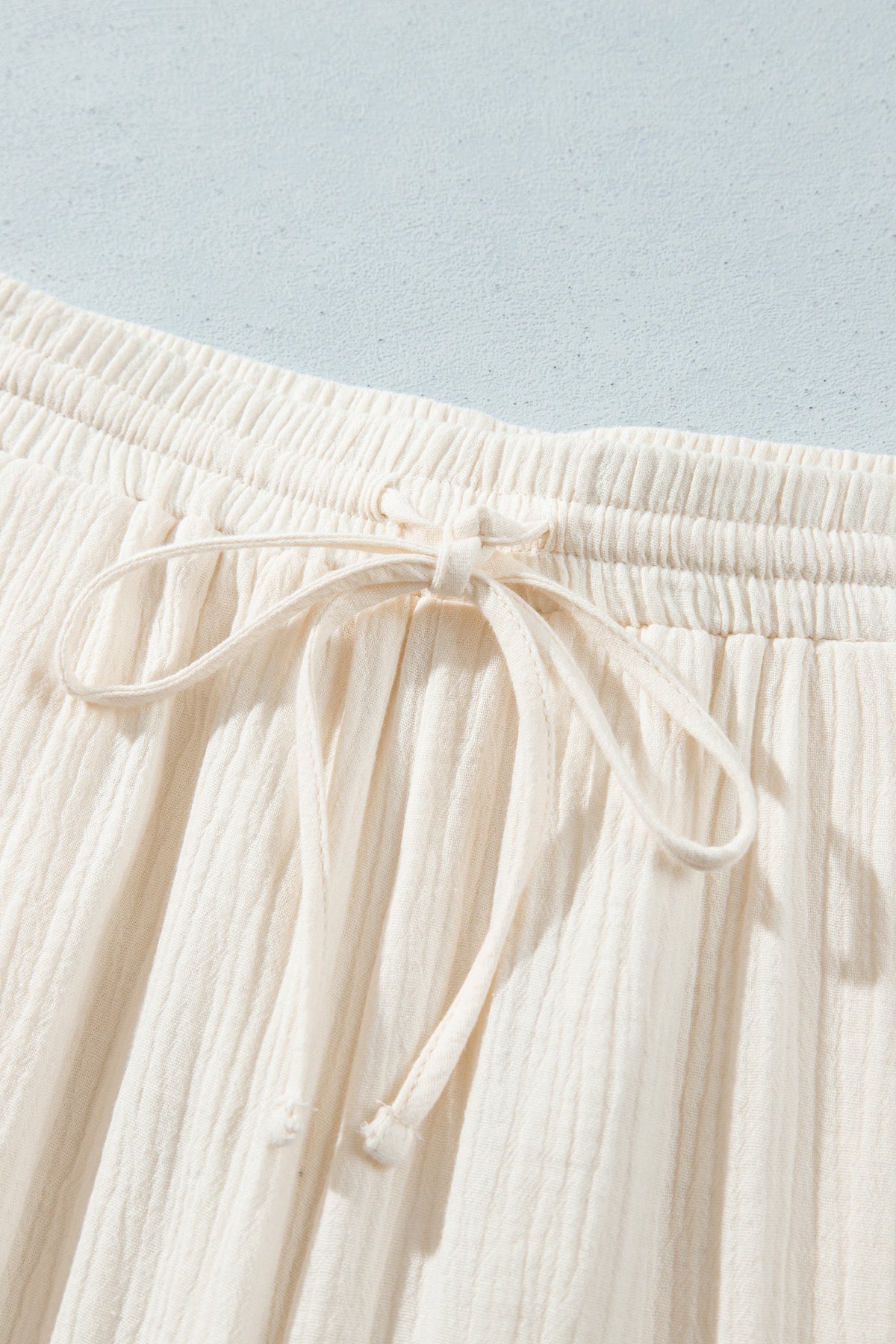 Pantalones blancos con encaje