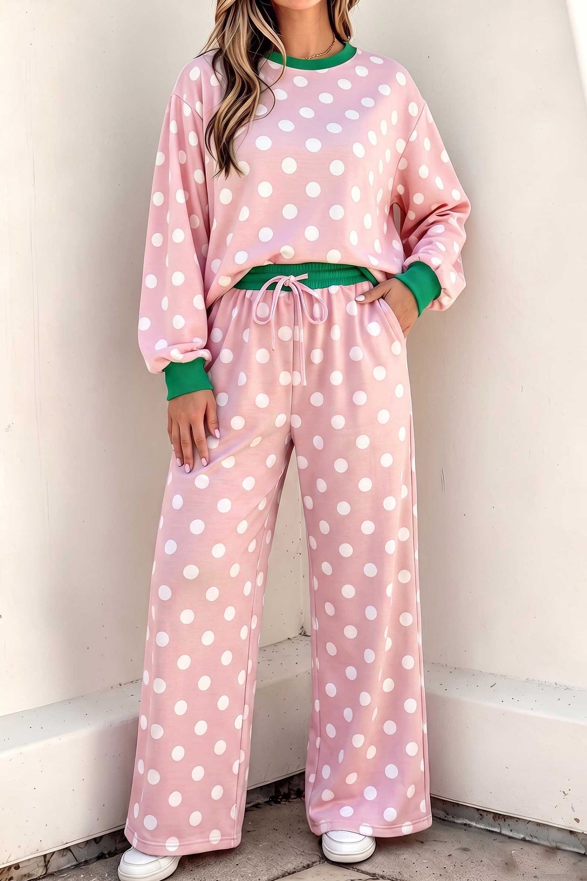 Conjunto de lunares con contraste