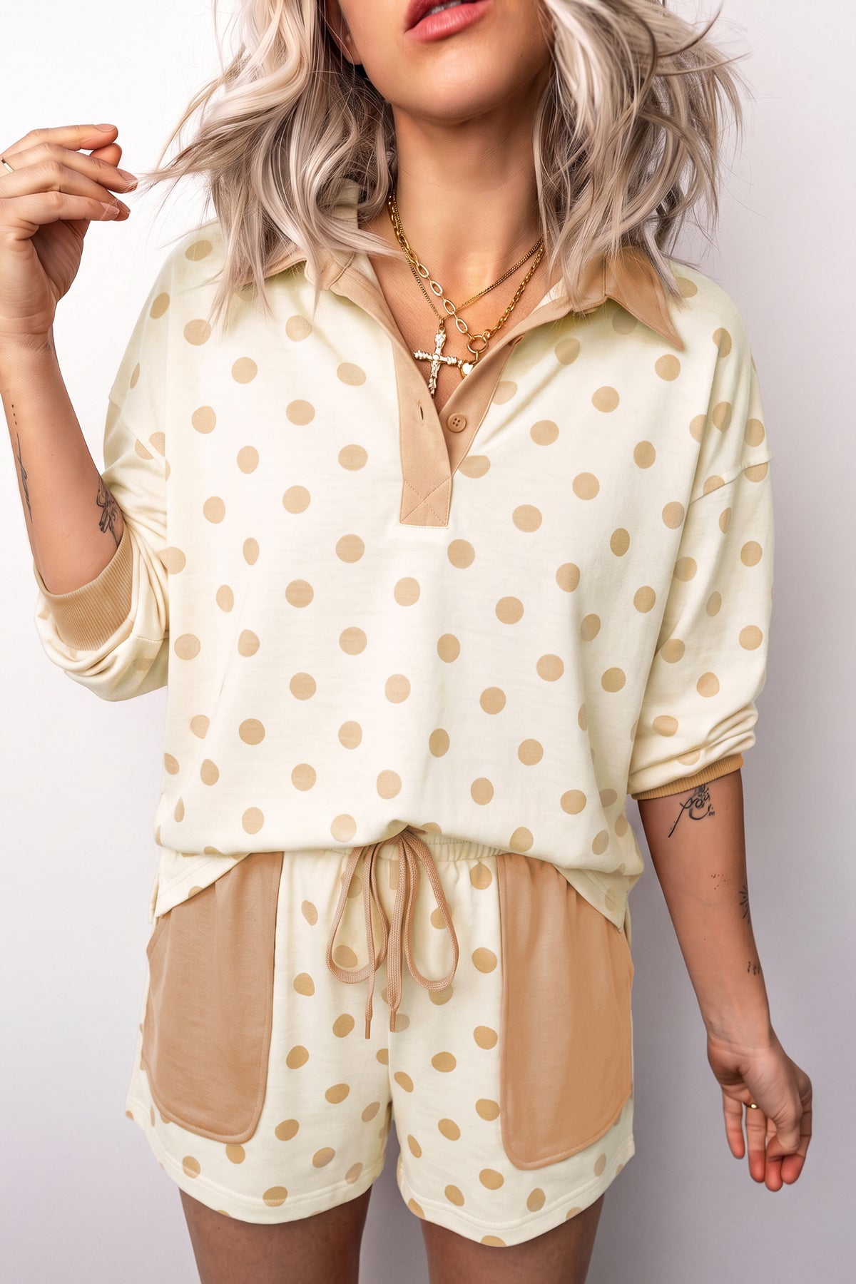 Conjunto de lunares con shorts