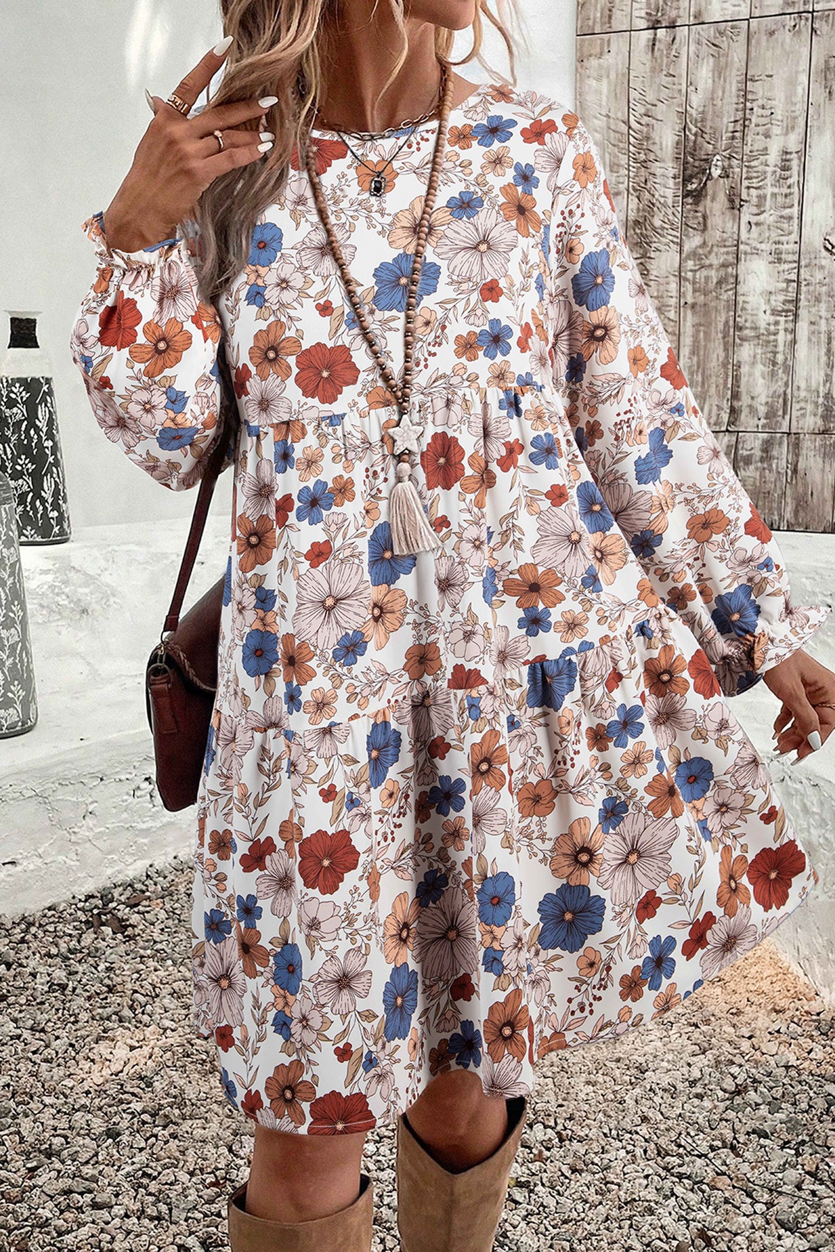 Vestido floral con volantes