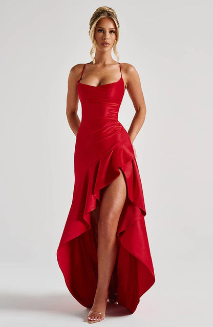 Vestido Valentina – Satén con Volantes y Espalda Descubierta