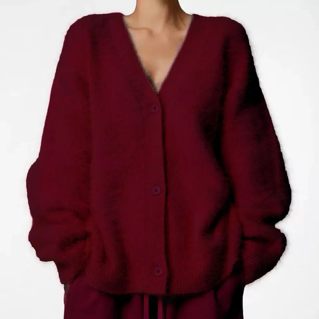 Cárdigan de mujer BB Bellezachic con cuello de pico, tejido suave y diseño elegante, en color neutro.