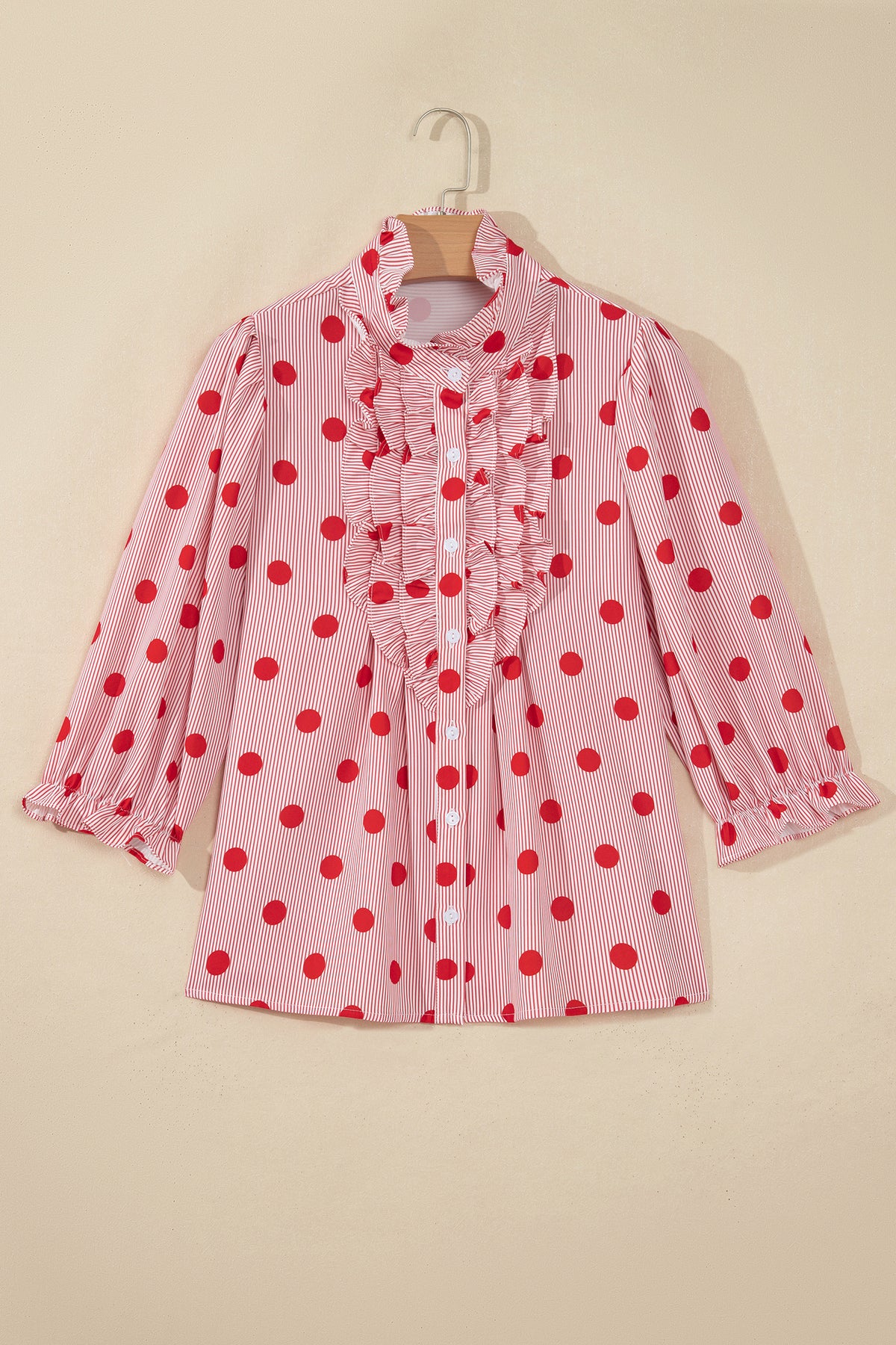 Blusa de lunares con volantes