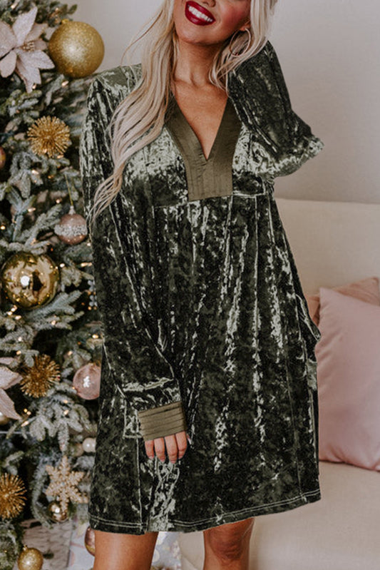 Vestido de terciopelo verde con bolsillos