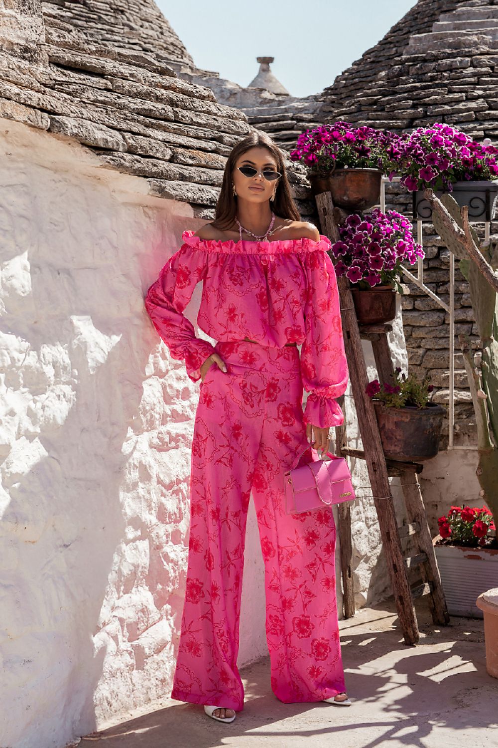 Conjunto de lino MIA de Blusa y Pantalón para mujer de LaBalancia, en color neutro, con diseño elegante y cómodo.